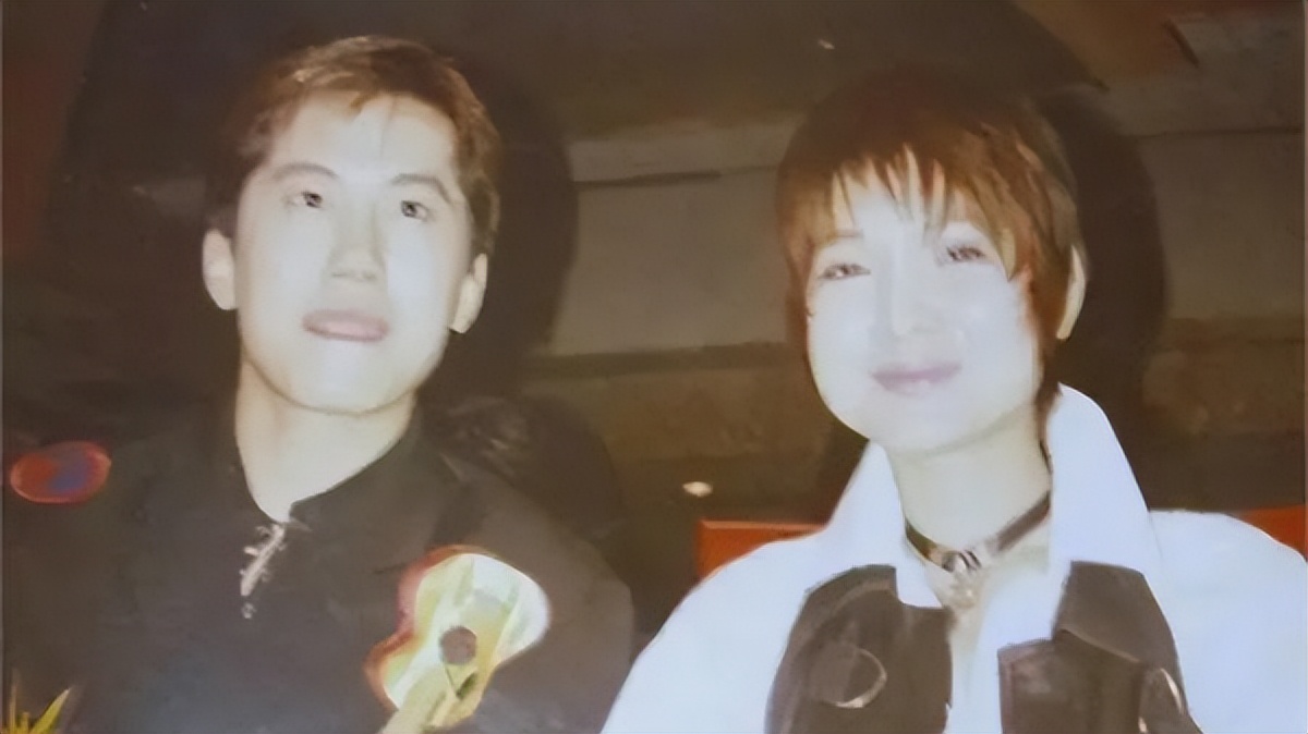 因男友与毛宁发生冲突，她成为了内地第一位被封杀的女艺人