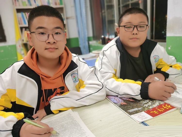 考不上高中去职校混三年,考不上高中上职高有出息吗