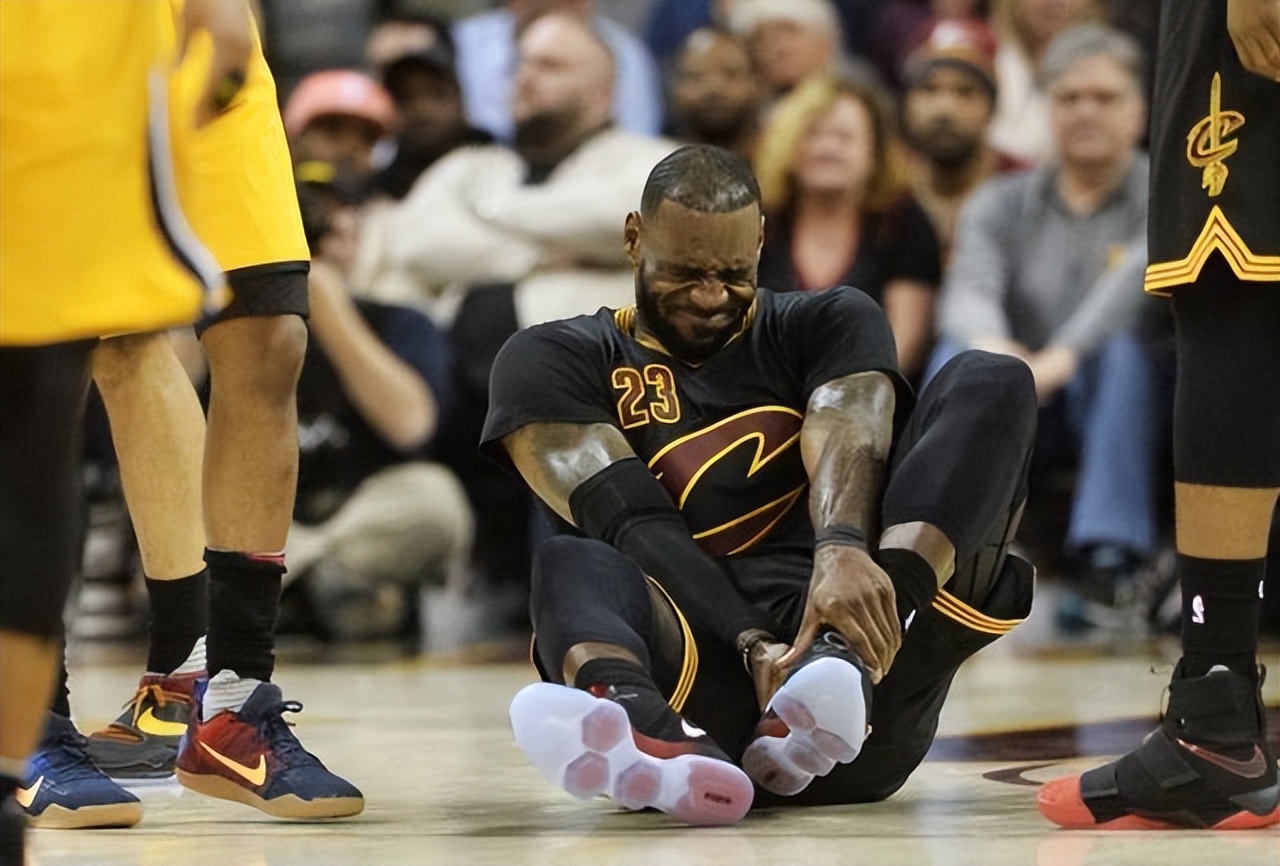 中医踝关节骨折后的康复,踝关节粉碎性骨折康复训练得多久