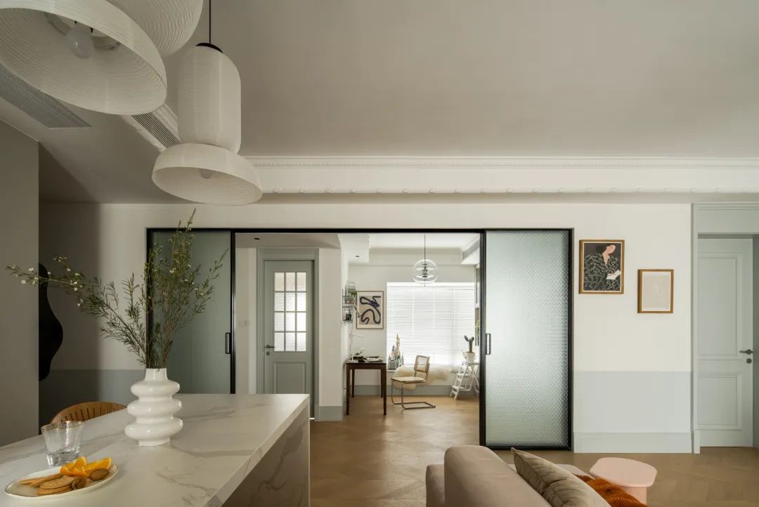 四川成都一个女人装修房子,12平方女主卧室装修