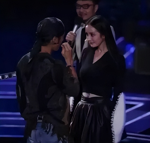 内娱报道杨幂,内娱2011年杨幂