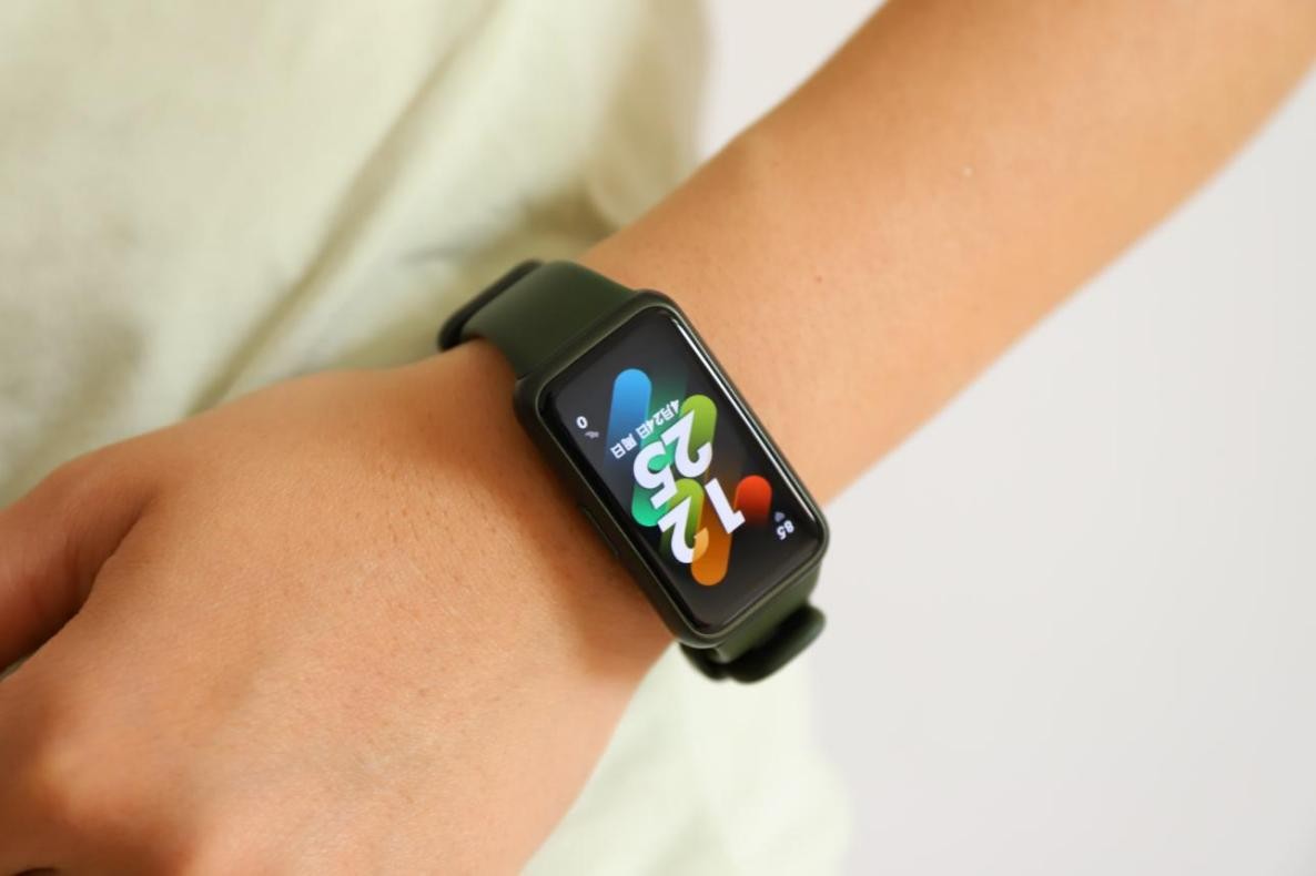 华为手环7和7pro有什么区别,华为手环7和7nfc有什么区别