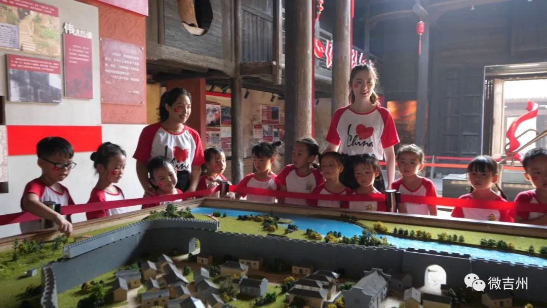 全省首批两所示范学校,全省33所示范校84所创建单位