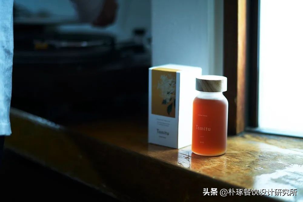 黑金的奢华感—BeeNZ29蜂蜜奢侈礼盒包装