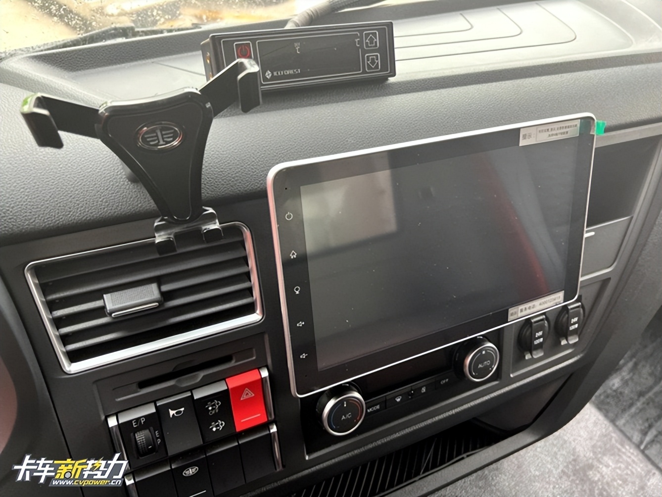 解放j6g新款280马力能跑多快,新款解放j6g自动挡