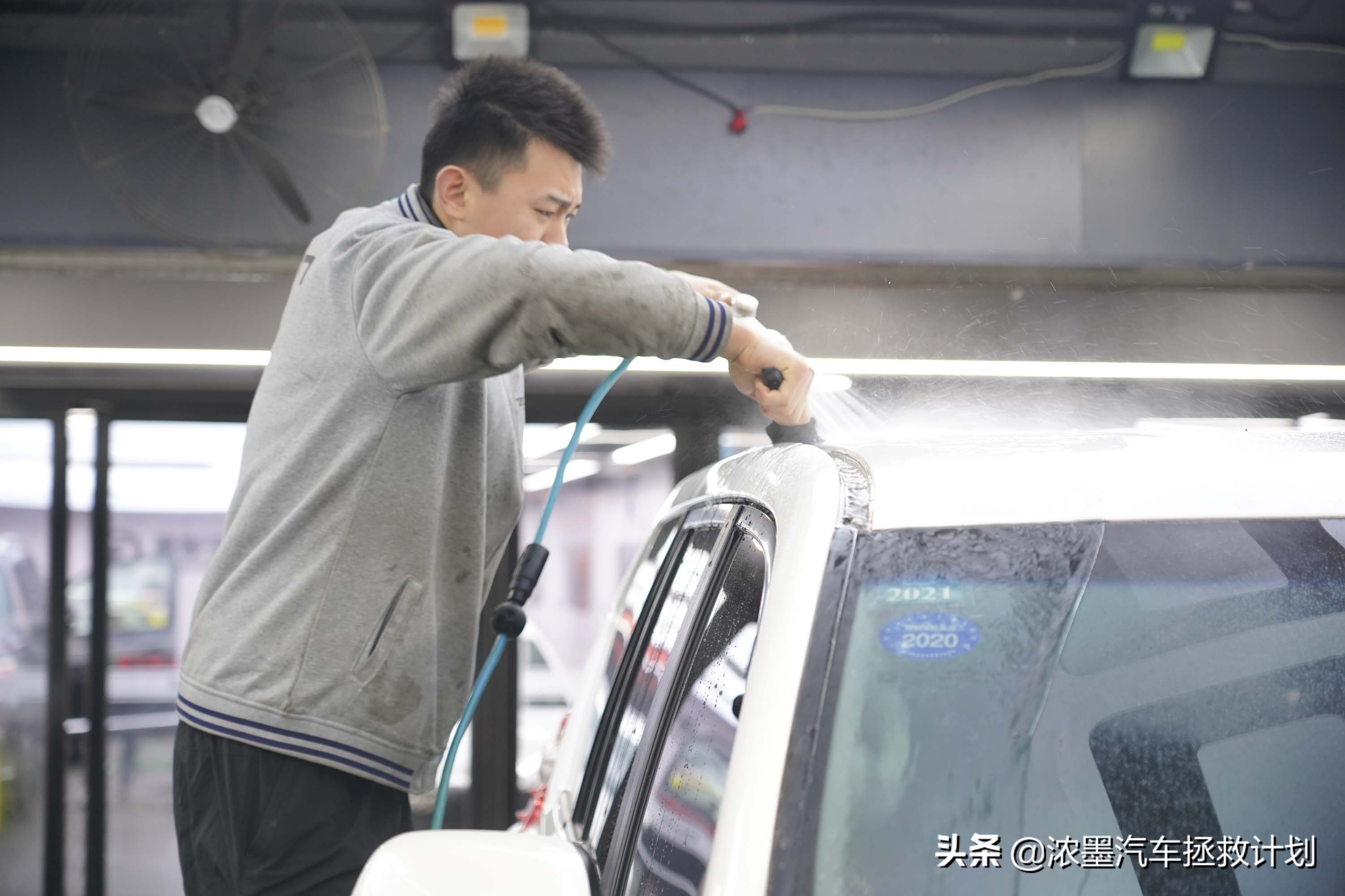 硬汉焕颜丰田普拉多续写越野传奇,修复翻新09年的丰田普拉多