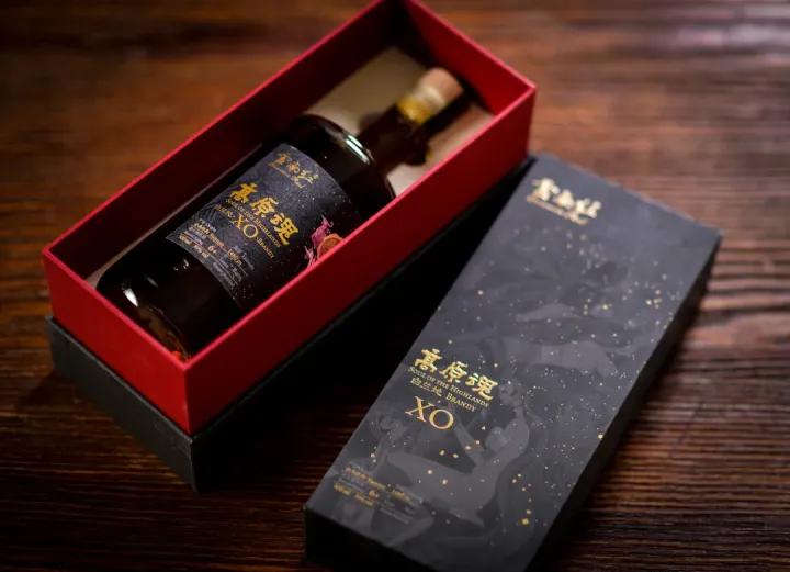 云南红葡萄烈酒怎么喝,云南红高原玫瑰全汁葡萄酒