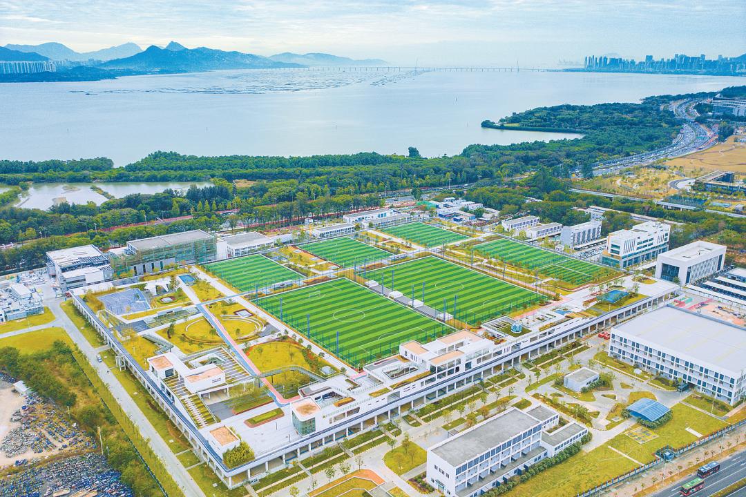 “藏身”足球体育公园下的福田水质净化厂