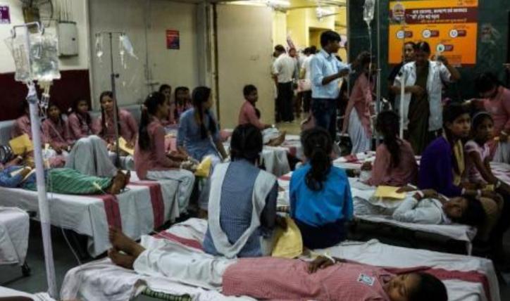 月经耽误工作怎么办？每年有10万印度女人割掉子宫，只为多挣钱！