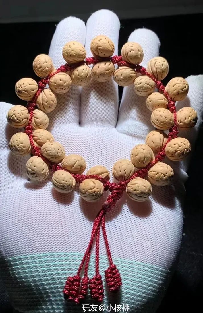 与众不同的双棒文玩，是时尚达人追求的最终目标