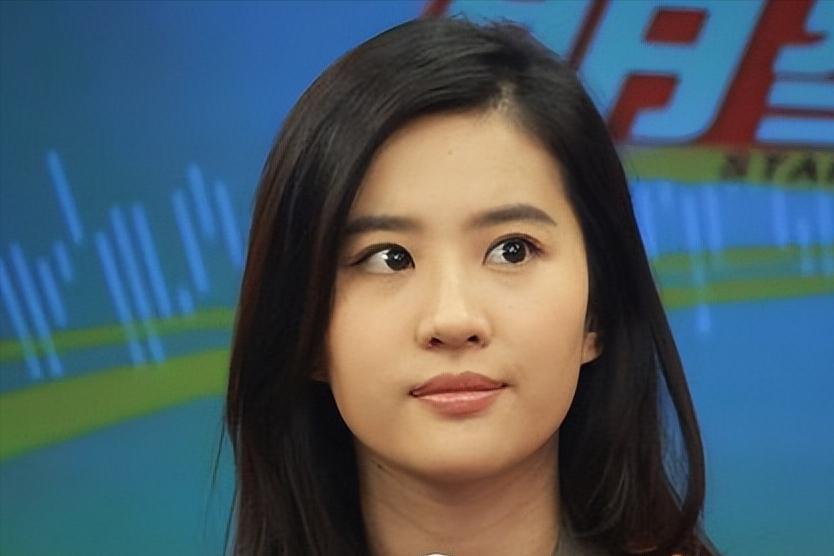 脸宽下巴短的女人面相怎么样,圆短下巴的面相好不好