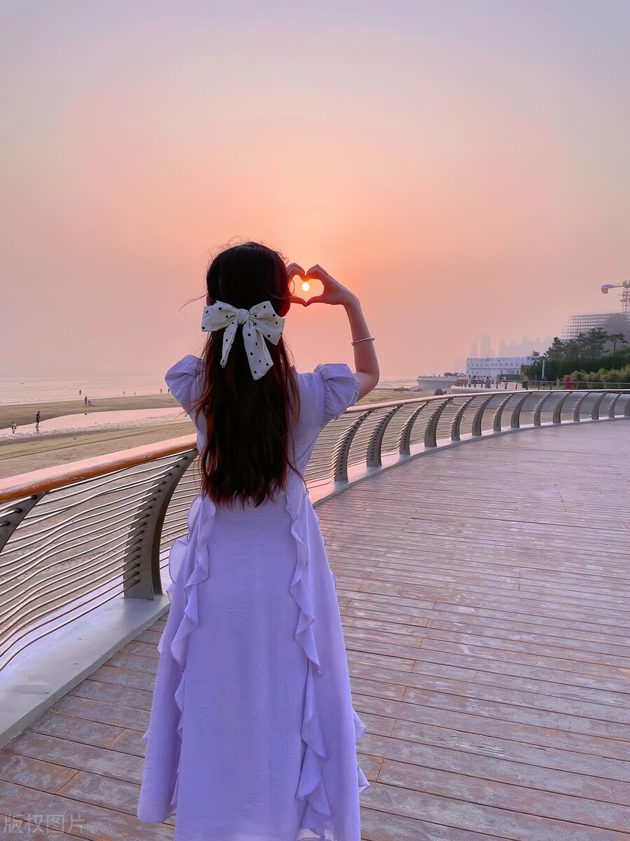 到底谁爱了谁男声,到底是谁会爱我