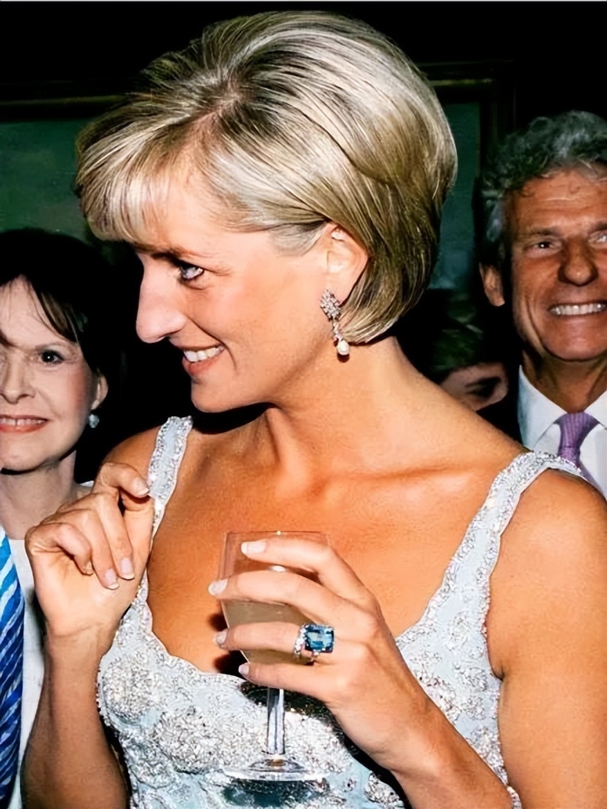 圣玛利亚蓝是什么,圣玛利亚蓝宝石价格表