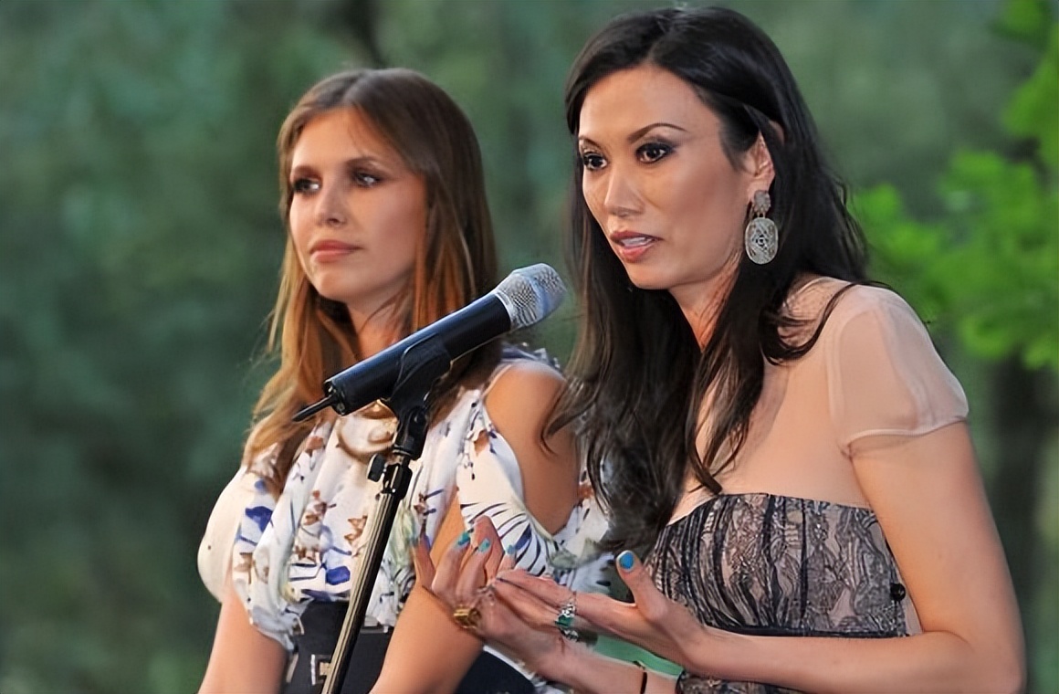 达莎·朱可娃和罗曼阿布拉莫维奇 (达瑞亚·达莎·朱可娃2009年)