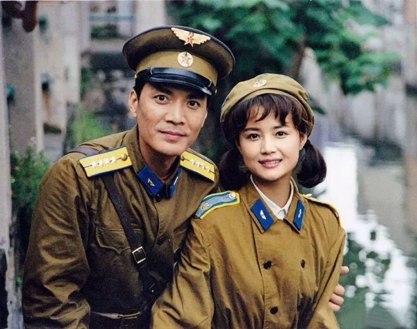 刘思博和奚望的妈,刘思博和妹妹奚望合影