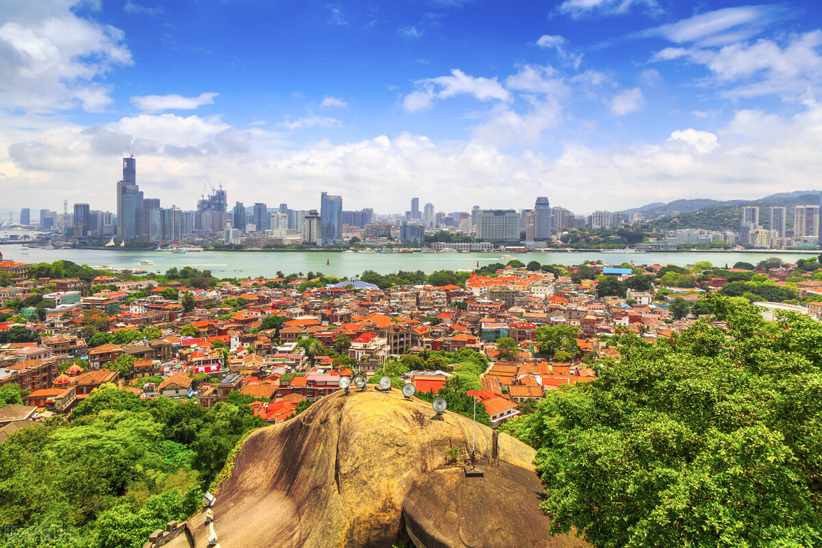 厦门旅游攻略必备美食自由行,厦门旅游十大必去景点吃的攻略