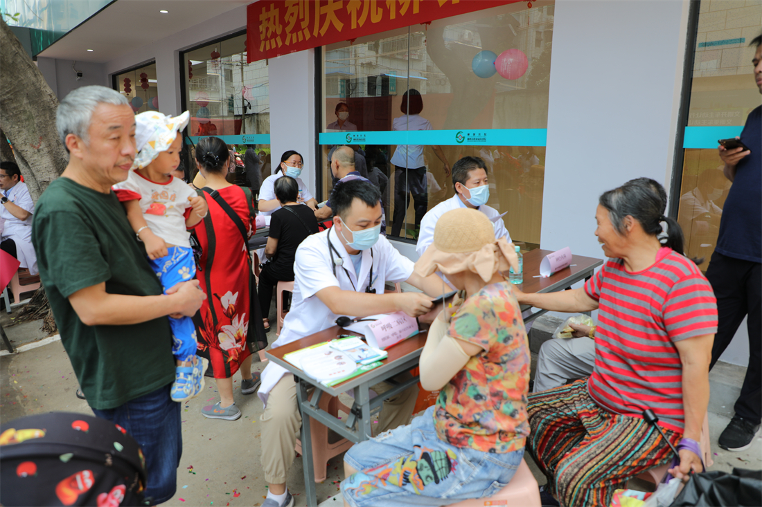 广西柳州：“医院开到家门口”，军休干部有“医”靠