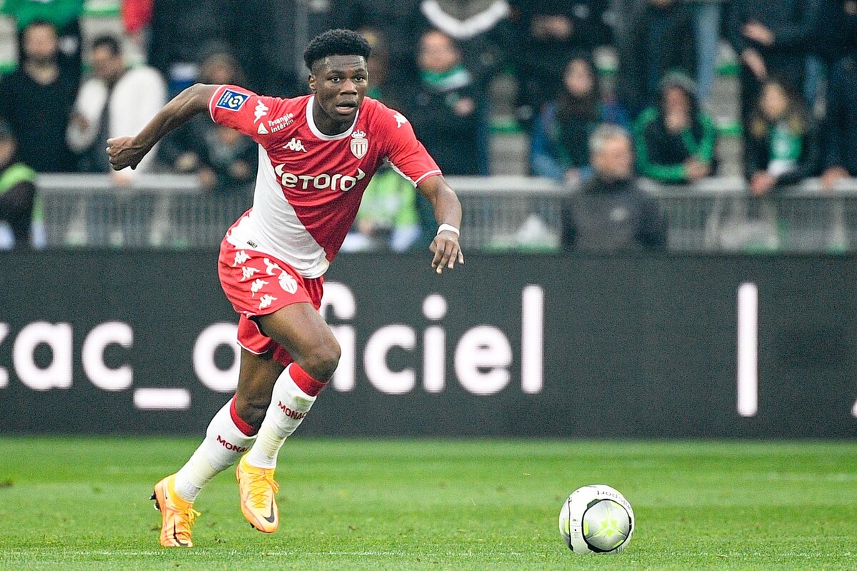 穆里尼奥签下新球员,穆里尼奥希望俱乐部签下卢西奥