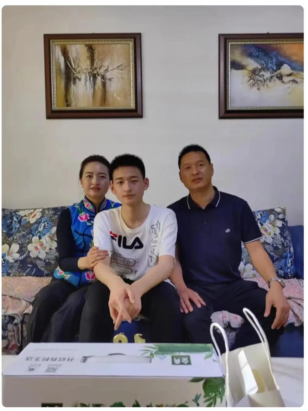 汶川地震的高考满分学生,汶川地震致敬孩子高考六百多分