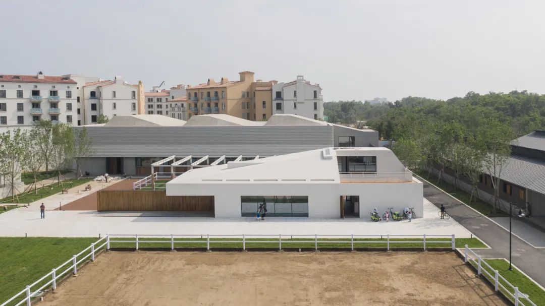 秦皇岛阿那亚小镇旅游五月份,秦皇岛市里去阿那亚攻略