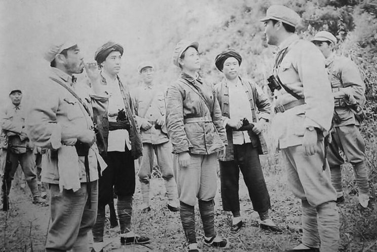 密令：惯匪唐汉云狡诈嗜杀，如难活捉，可就地正法；最后母女立功