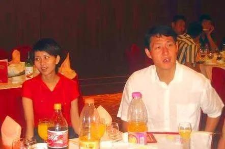 甘萍嫁给哪个球星,甘萍与黎兵现居成都吗