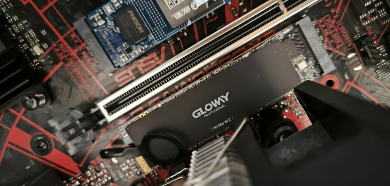 价格提前“鲨”疯，光威ProfessionaPCIe4.0SSD测试，真国货之光