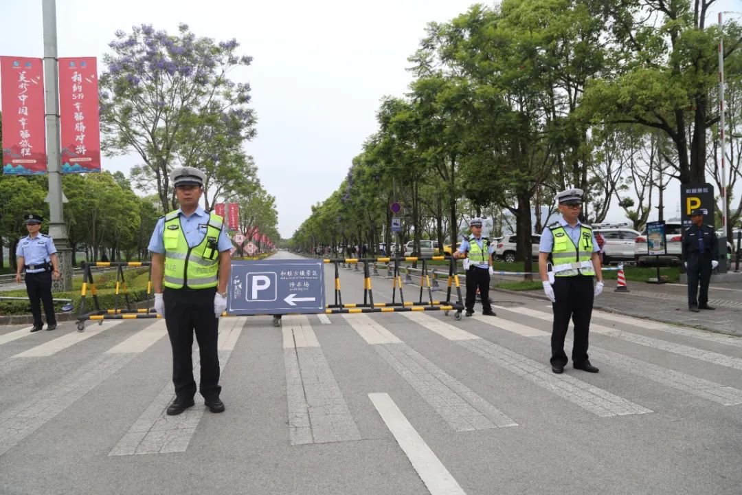 腾冲交警“五项措施”圆满完成“5·19中国旅游日”交通安保工作