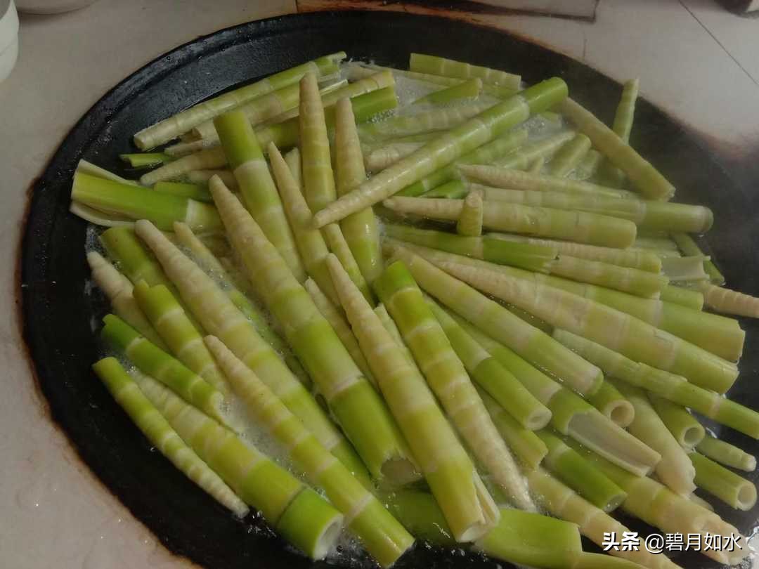 自己晾晒的莴笋干怎么清炒好吃,莴笋干晒制方法怎么做才好吃