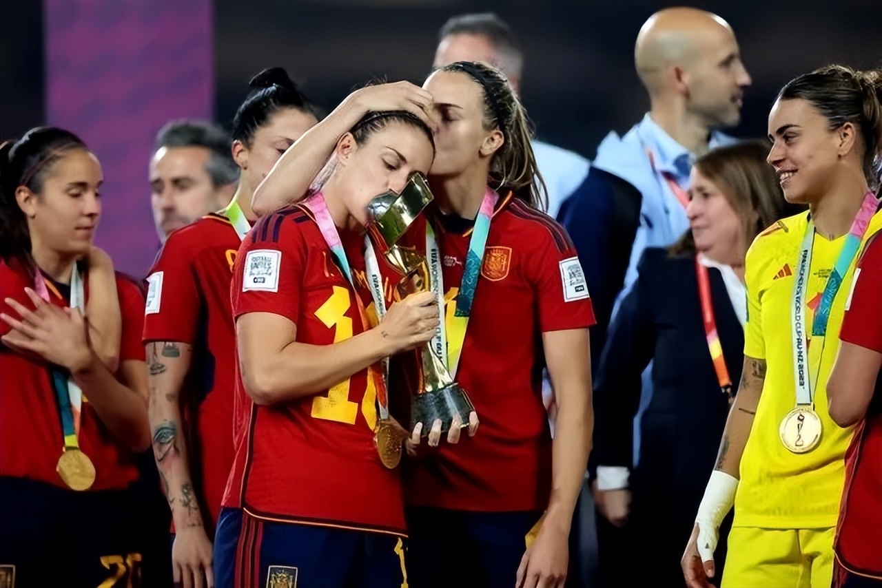 女足世界杯对抗强度有多激烈,女足世界杯再现巨大争议