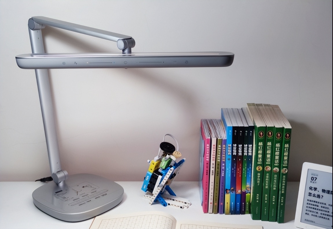 松下和飞利浦led台灯测评,飞利浦台灯和松下台灯哪一个更好