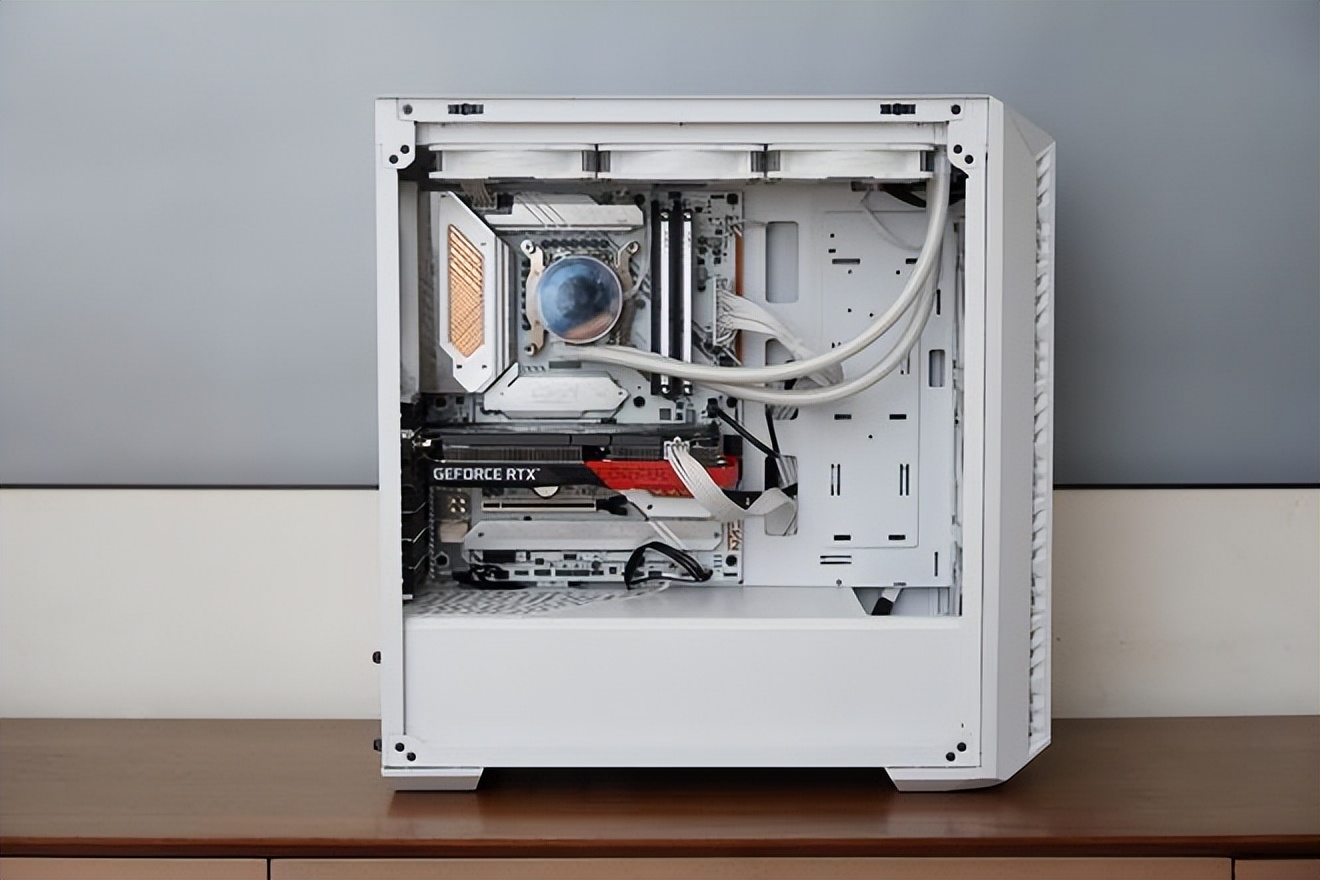 双11装机汇报：13700KF+七彩虹Z790+骨伽天吴T5水冷投入1个W