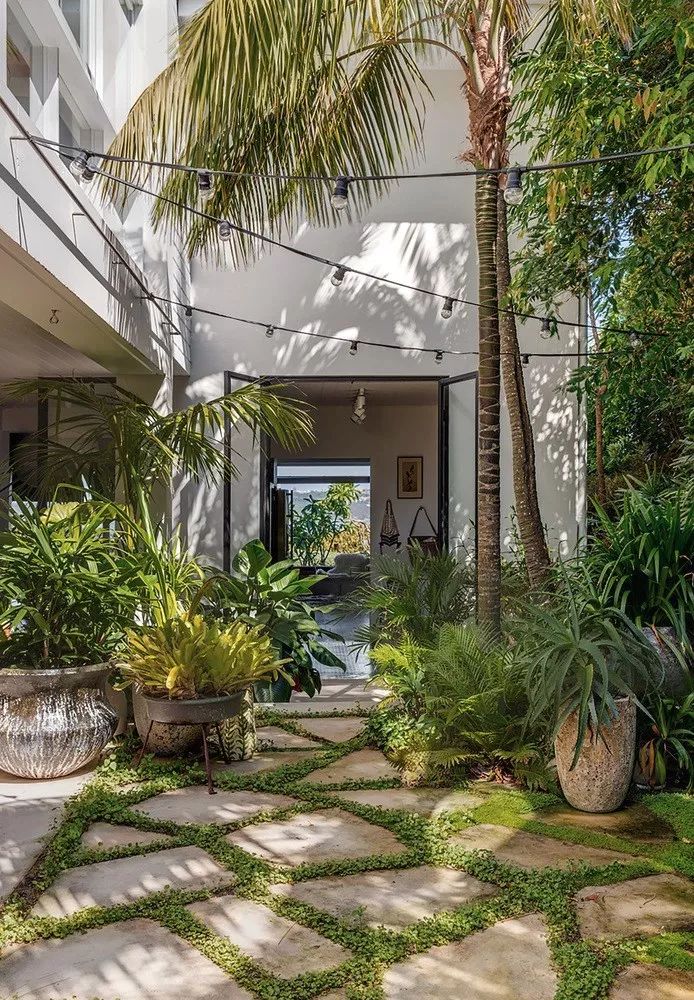 下沉式庭院算庭院吗,下沉式庭院和地上庭院叠石结合