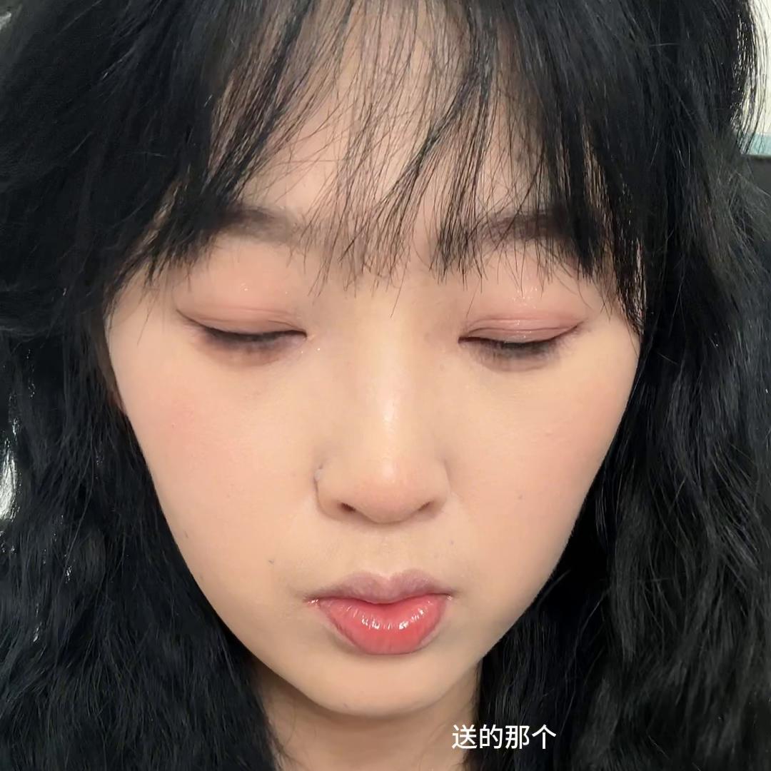 新手摘美瞳vs老手摘美瞳,怎么戴美瞳和怎样取美瞳