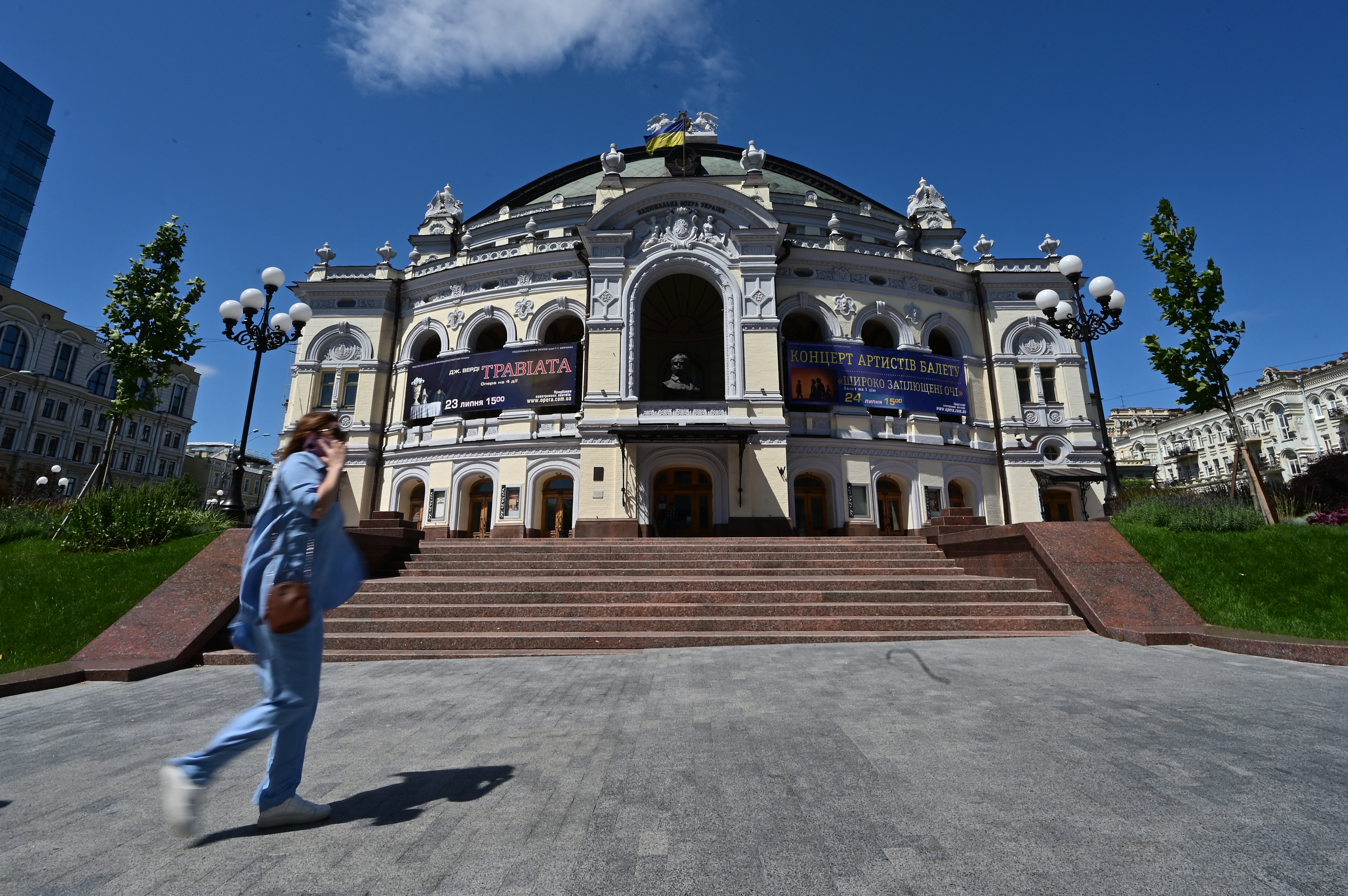 乌克兰几百万难民背井离乡,400万乌克兰人