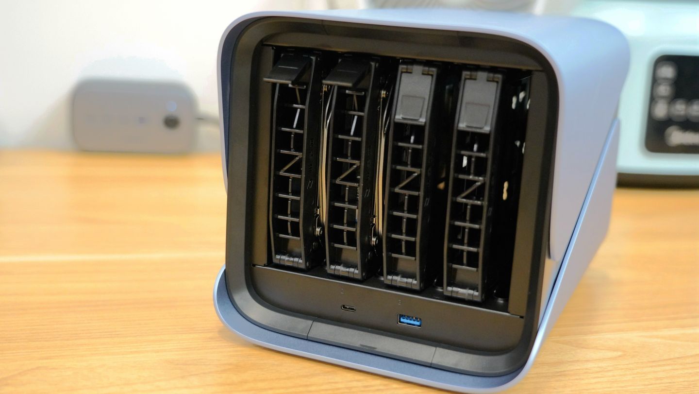 极空间z4s影音教程,极空间z4s系统安装位置