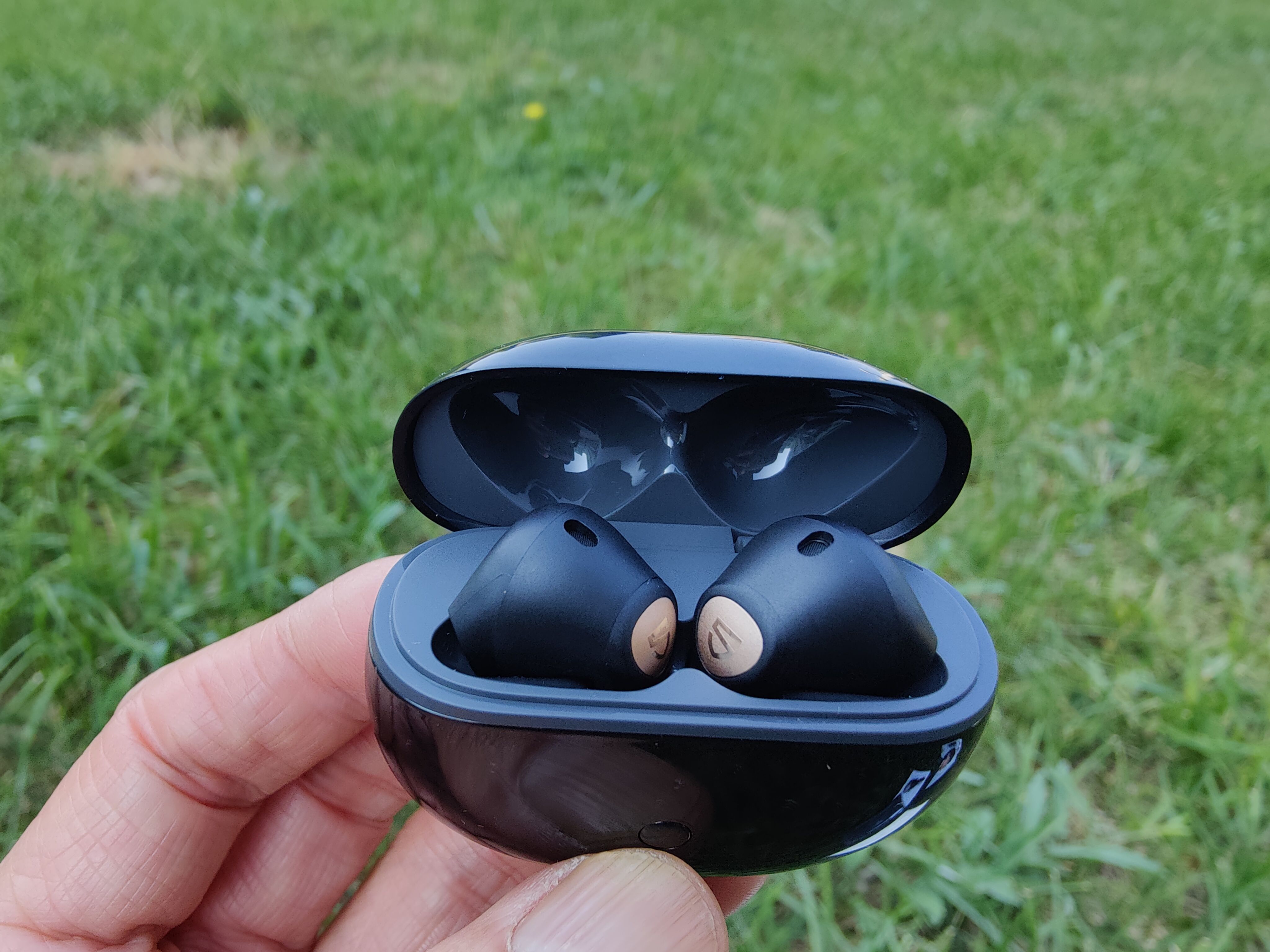 娉ョ偔钃濈墮鑰虫満air3璇勬祴,娉ョ偔air3deluxehs鑰虫満娴嬭瘎