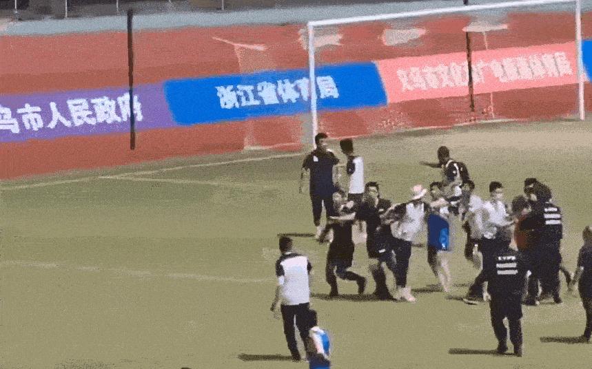 浙江官宣对省运会足球决赛冲突事件展开调查，千万不要学南方某省