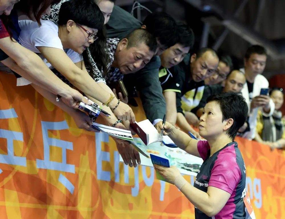 60岁倪夏莲淘汰19岁国乒新星,倪夏莲被米特兰姆逆转