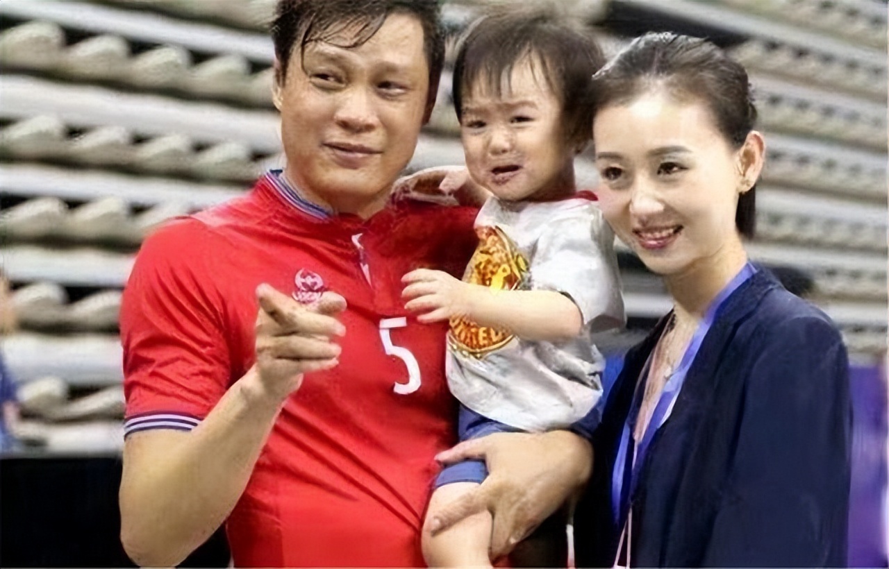 足球范志毅结婚,范志毅老婆是空姐吗