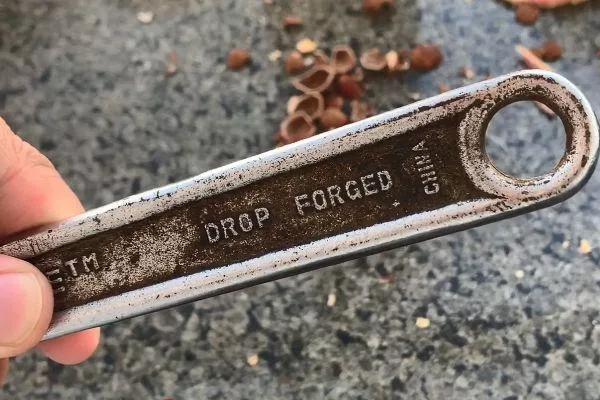 小塑料凳子坏了如何修,学习椅子坏了怎么修