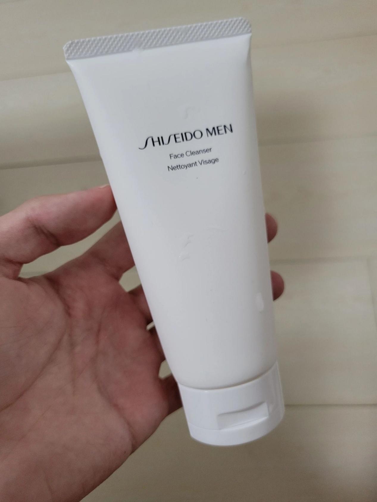 油性皮肤用哪款洗面奶适合,女性混合油性皮肤适合的洗面奶