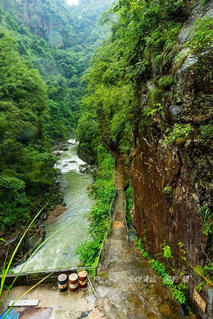 户外徒步登山赏冰瀑,广东户外徒步登山风景最美