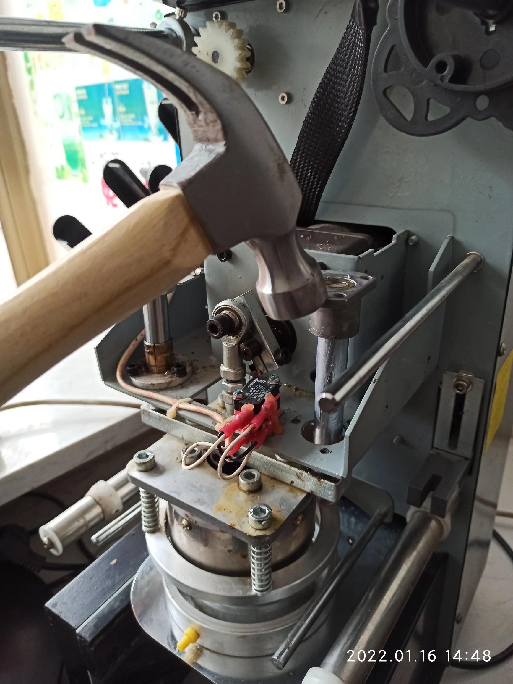 奶茶封口机换膜封一半怎么回事,奶茶封口机压不紧脏了怎么清理