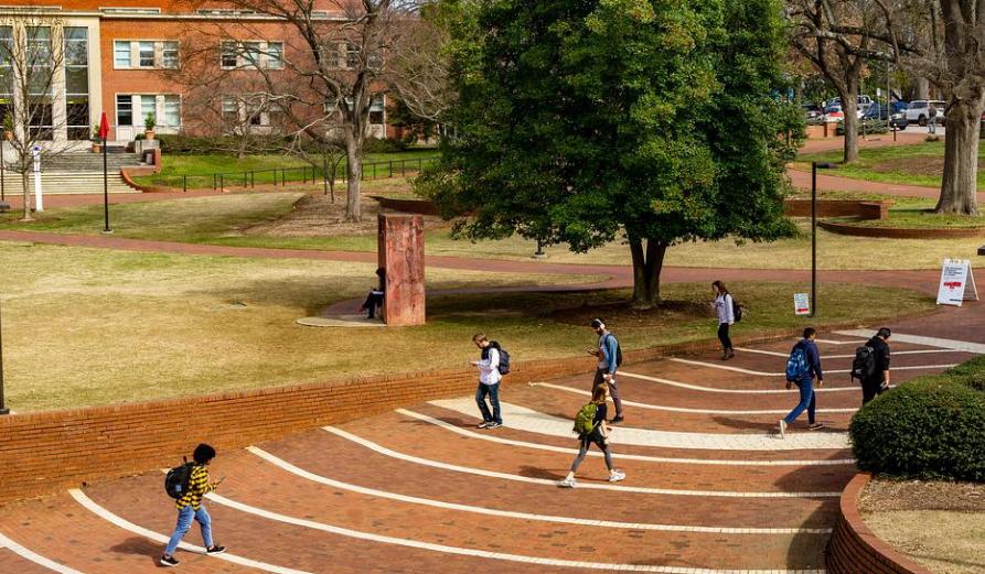 中国留学生在英国遭遇电信诈骗,中国留学生遇到韩国电信诈骗