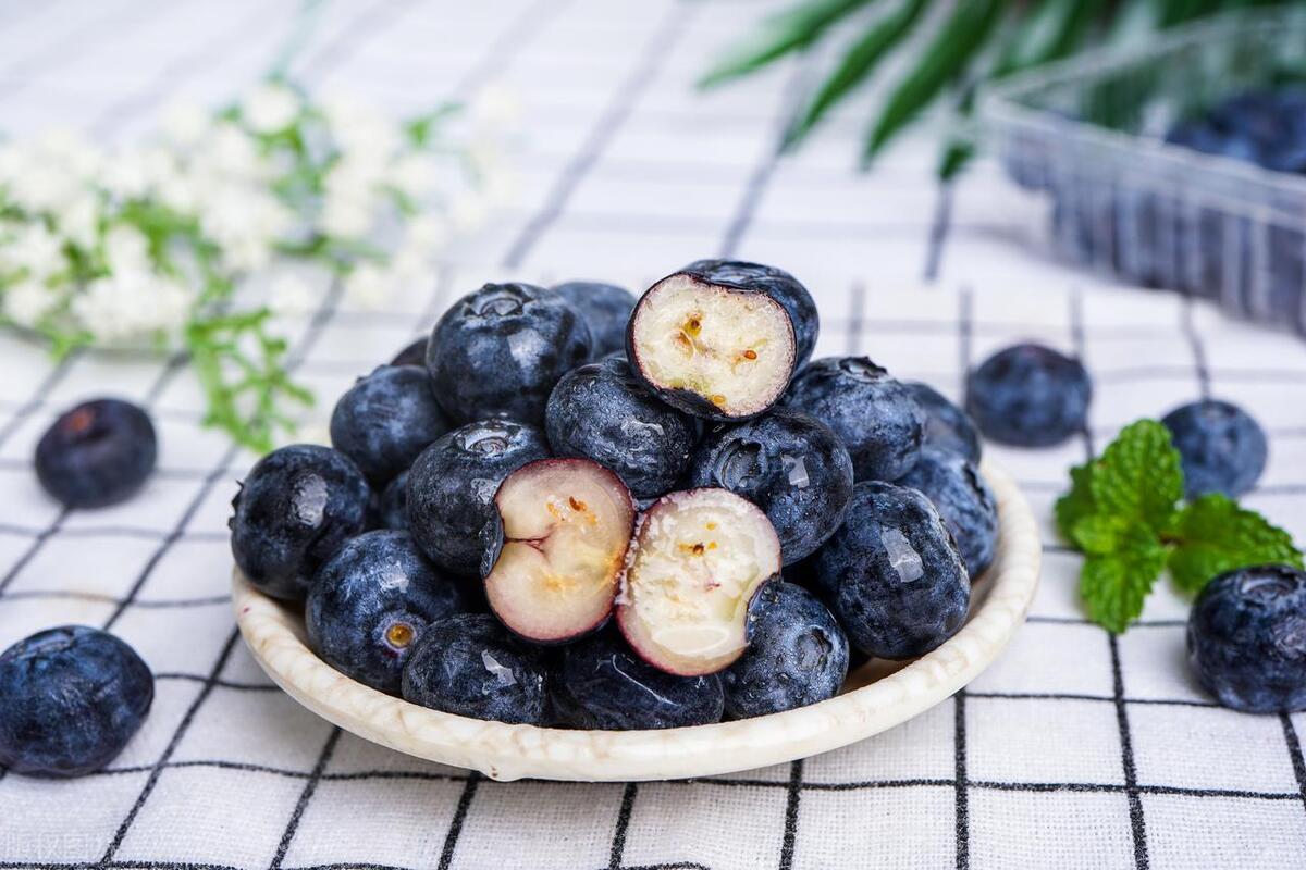 眼睛是心灵的窗户幽默回复,眼睛是心灵的窗户保护眼睛文案