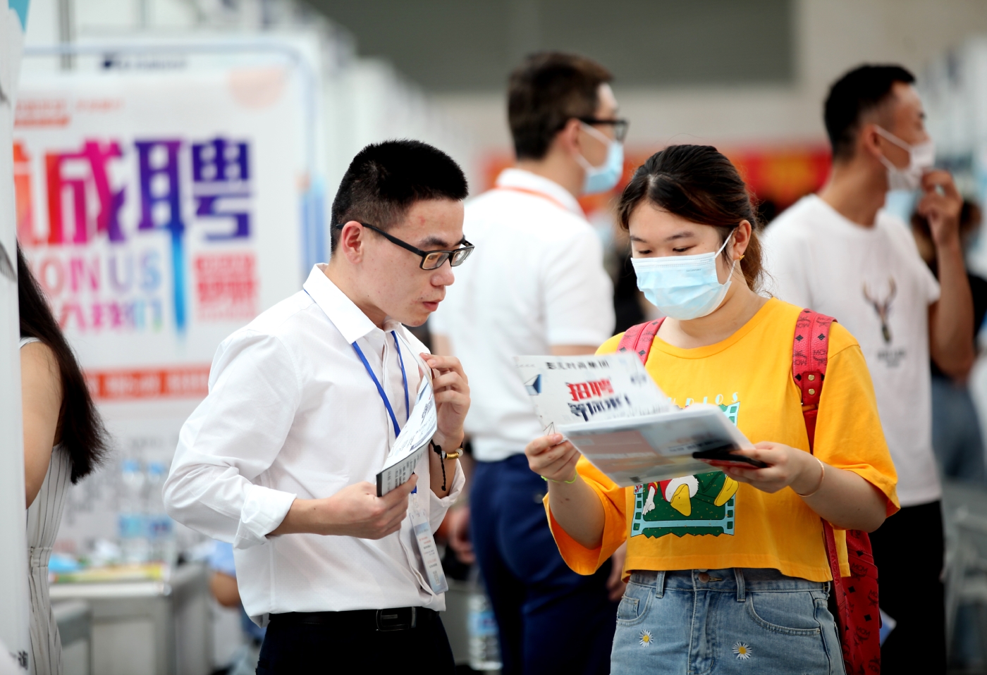 月薪3000招不到民工,月薪三千招不到农民工