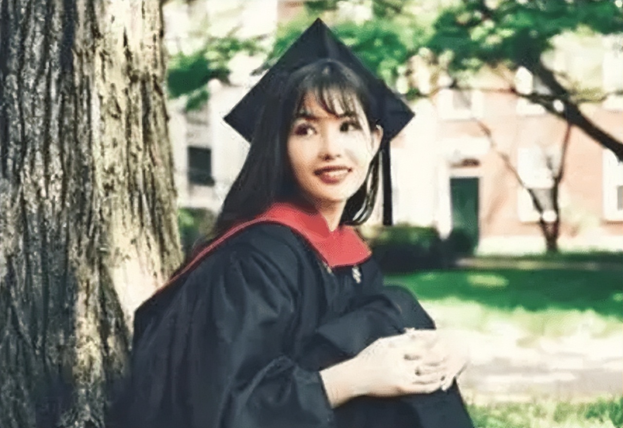 17岁女孩拒绝保送清华北大,浙江女孩考取哈佛