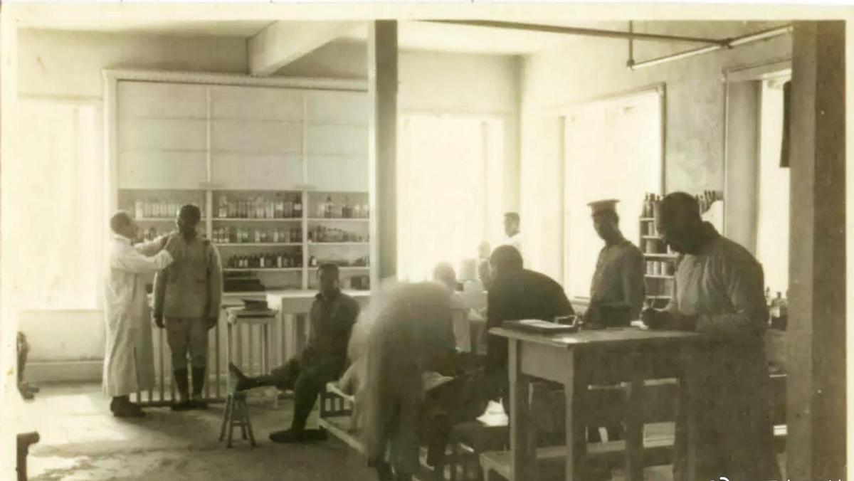 日军当着国军的面杀俘虏,日军侵华兽行