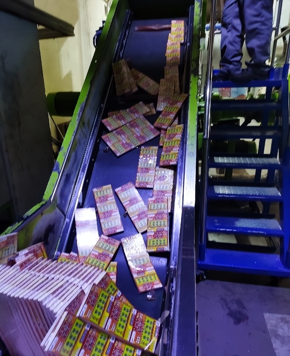 灏借亴浜庡績灞ヨ矗浜庤,浜庡績鎷呰矗浜庤韩灞ヨ矗浜庤